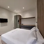 Rea's Luxury Apartamento *