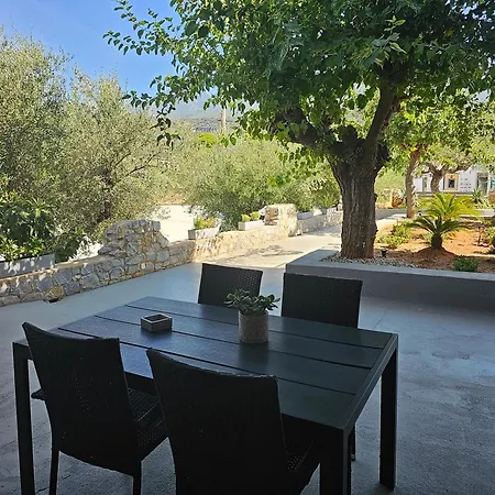 Appartement Rea's Luxury Stoúpa