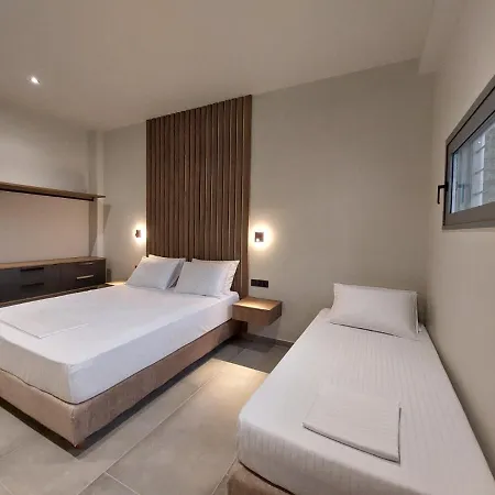 Rea's Luxury アパート Stoúpa