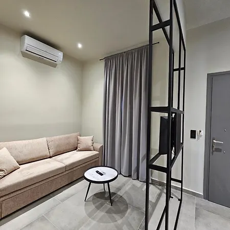 Rea's Luxury Stoúpa