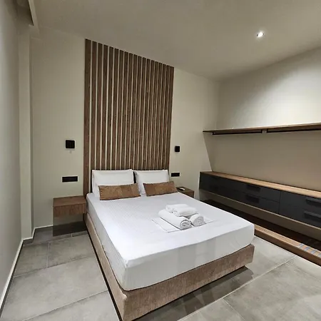 Rea's Luxury Stoúpa