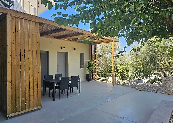 Rea's Luxury Apartamento Stoúpa