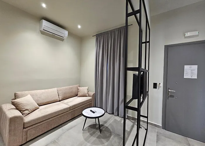 Rea's Luxury Stoúpa