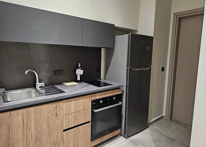 Rea's Luxury * Stoúpa