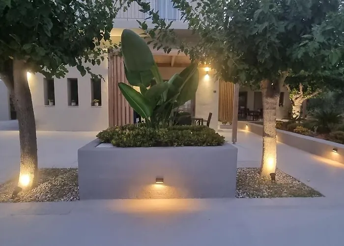 Rea's Luxury Stoúpa